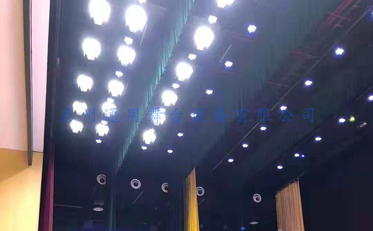 舞臺機械核心——舞臺吊桿!采用蝸輪蝸桿減速系統(tǒng),磨擦系數(shù)小,傳動效率高!