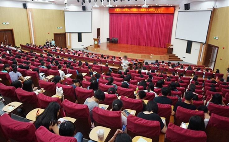 靚爆鏡的廣科院松山湖新校區(qū)多功能報(bào)告廳！報(bào)告廳舞臺(tái)機(jī)械及舞臺(tái)吊桿等建設(shè)項(xiàng)目由通用舞臺(tái)承建