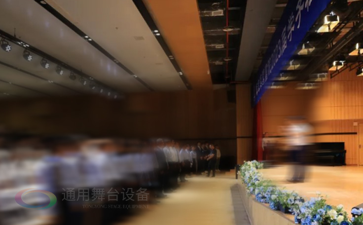 助力漢開書院文化活動(dòng)高效呈現(xiàn),彰顯企業(yè)教育場(chǎng)景服務(wù)實(shí)力!南京漢開書院舞臺(tái)吊桿、大幕對(duì)開項(xiàng)目
